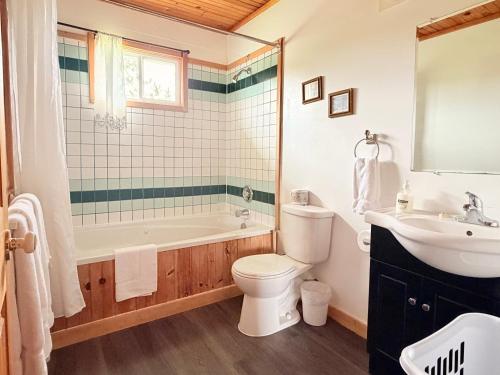 2 bedrooms, 4 beds