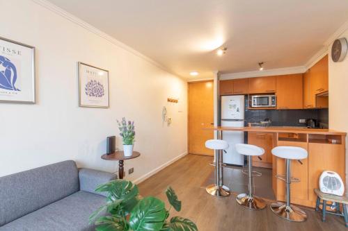 Departamento Esteban, cercano metro los Leones