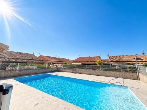 Maisonnette résidence avec piscine pour 4 personnes