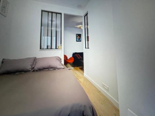 Jacob Saint Germain charming suite