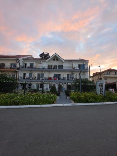 Vila Viki - Hôtel - Costinesti