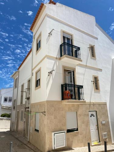 Casa Predio Triplex - Faneca Apartamentos - Nazaré