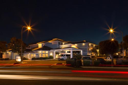 The Marina Inn on San Francisco Bay