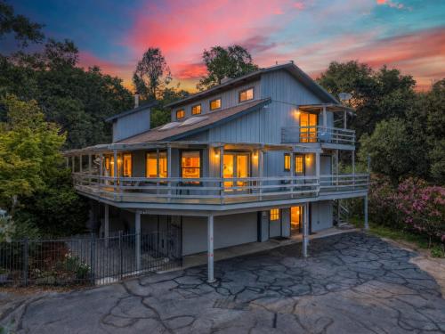 Hodges Hill Hideout W/ Pool, Spa, Bbq - Dog Friendly - Oakhurst