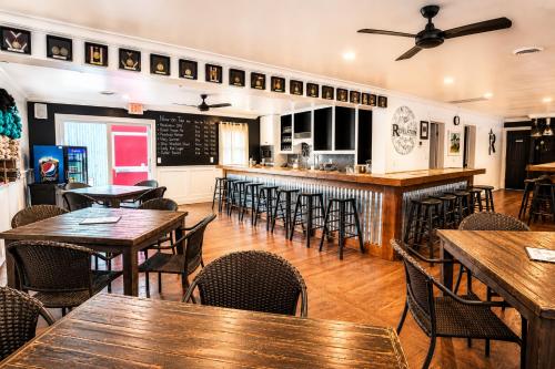 Pub/Lounge, The Waypoint Rehoboth in Rehoboth Beach (Delaware)