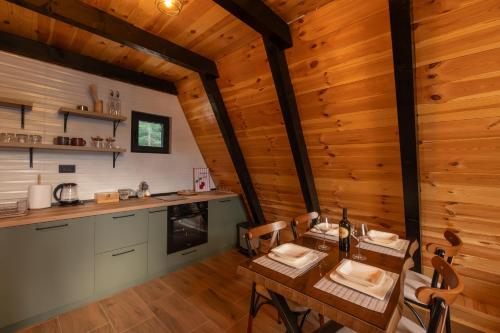 Durmitor forest lodge in Vrela