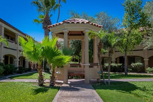La Fuente Inn & Suites in Yuma (AZ)