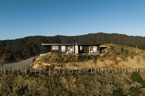The Hide Kapiti Accommodation in Paekakariki