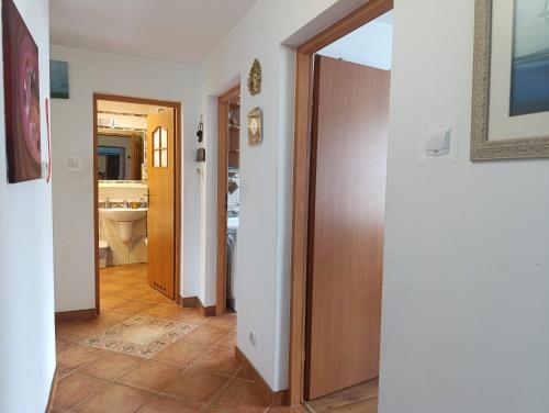 Fürdőszoba, Apartament w Bieszczadach in Wolkowyja