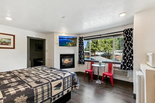 Heavenly Inn Room Type - Deluxe King Suite with Spa Bath