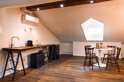 DEA Little Suite a Palazzo Mocci in Castel San Pietro Romano