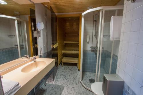 Economy Hotel Savonia - image 9