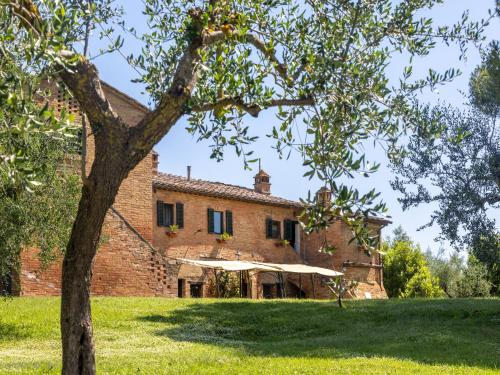 Siena Holiday Home with pool for 4 - image 2