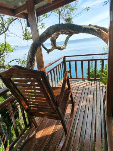 Aceyoung Paradise in Lanuza