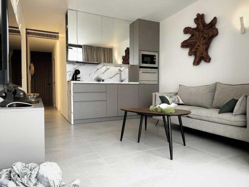 Chic Apartment in Arona near Beach