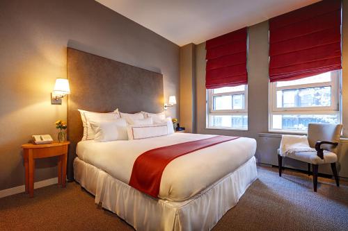 room detail thumbnail 1