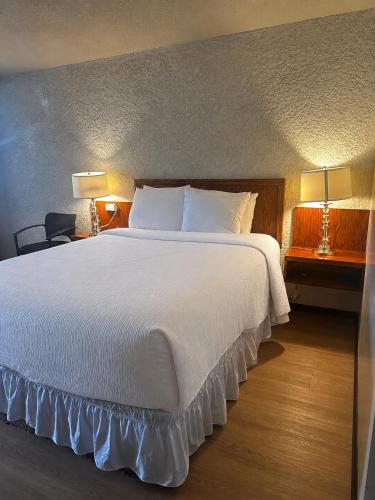 . Maple Creek Motor Inn