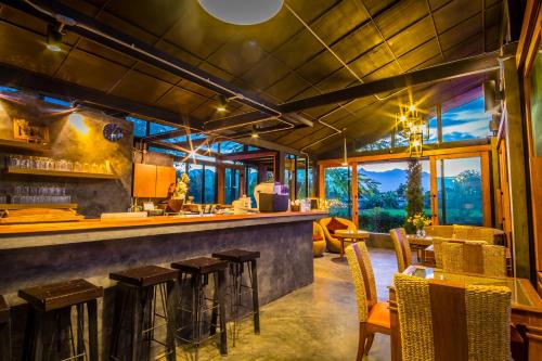 Restaurant, Family House Zen Boutique Resort in Pai