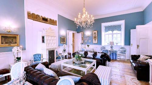 Shared lounge/TV area, Vraa Slotshotel in Tylstrup