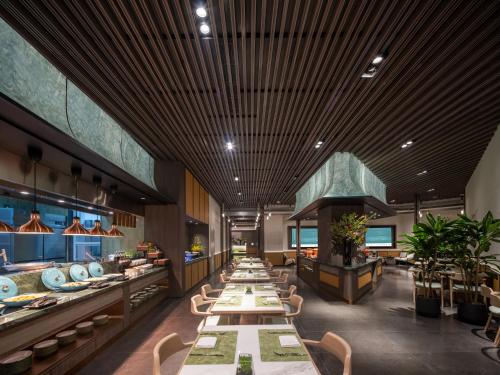 Restaurant, GINLAN SONG Hotel Chengdu-Chunxi Road & Taikoo Li Branch in Chengdu