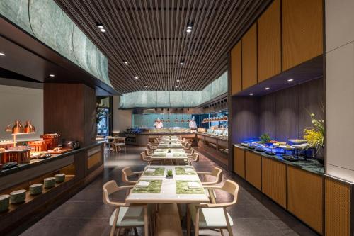 Restaurant, GINLAN SONG Hotel Chengdu-Chunxi Road & Taikoo Li Branch in Chengdu