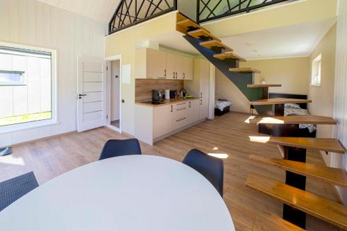 Skats, LUCKY LAKE HOLIDAY HOUSES by Vidzemes Laivas in Burtnieki