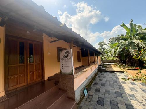 Raanthal Woods Homestay in Kodanada