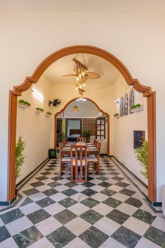 Iekārtas, The Veridian Luxury Farmstay with Pool in Allimaranahalli