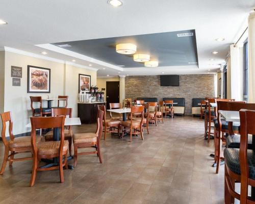 Food and beverages, Comfort Suites near Westchase on Beltway 8 in Houston (TX)