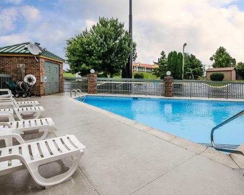 Úszómedence, Quality Inn Franklin South in Franklin (Kentucky)