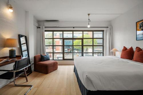 Converted Warehouse - Townhouse in Abbotsford