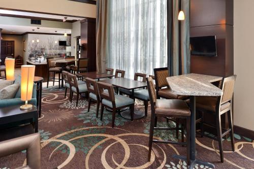 المنظر الخارجي, Staybridge Suites O'Fallon Chesterfield By IHG in O'Fallon
