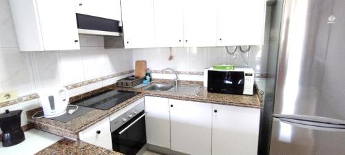 Los Cristianos 2Bdr Near the beach - image 2