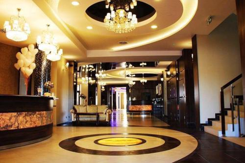 . Hotel Janów