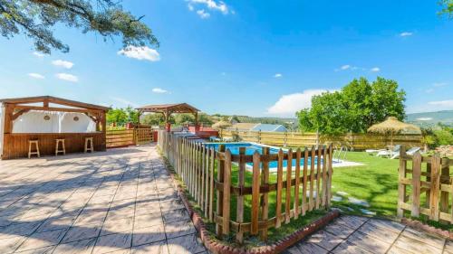 Swimming pool, Cortijo El Encinar de Cobo Martos by Ruralidays in Los Encinares