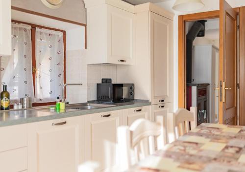 10 Min from the Sea Base for 5 Terre e Portofino in Castiglione Chiavarese