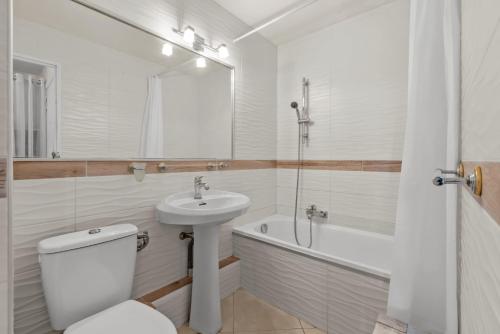 Studio Azur 303A by Sur la mer - image 3