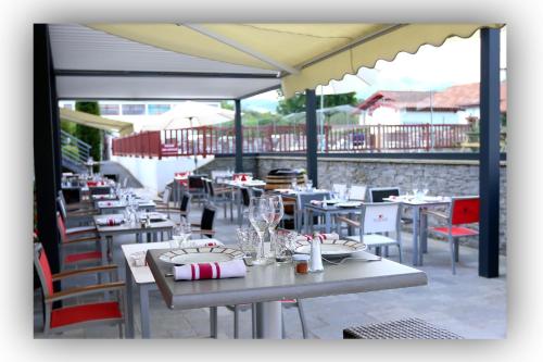 Iekārtas, Hotel Euzkadi in Espelette