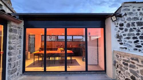 Létesítmények, Maison familiale avec rooftop - Le cocon de pierres in Saint-Germain (Rhône-Alpes)