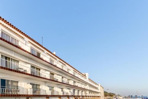 Gran Sol Hotel - image 2