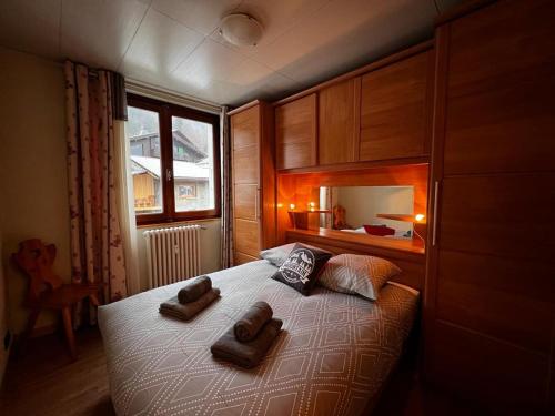 Sleeps 4 Easy access to Morzine Ski Bus Route