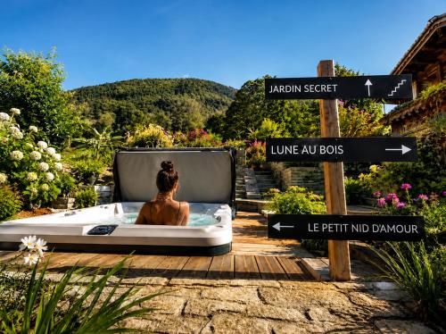 Micro-lodge, Le Petit Nid d'Amour 5
