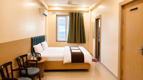 Hari Niwaas Guest House By VM Stays near Ghat and temple - image 2