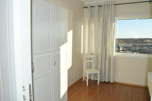 Sula Rorbuer og Havhotell - image 13