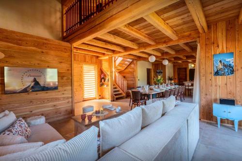 Chalet Source Eve - OVO Network