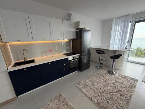 Blue luxury apartment Kune in ซาเคส