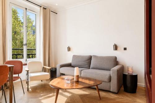 TheBlueStay 346 - Stunning Apartment in Paris 8, Paryż