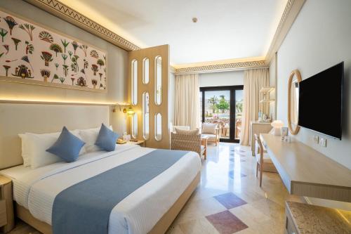 Pharaoh Azur Resort in Sahl Hasheesh