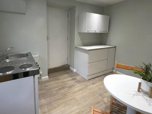 Convenient Studio near Addenbrookes with Parking in Red Cross