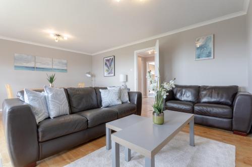 Bright Modern One-Bed with Stunning View of Thames, Londýn